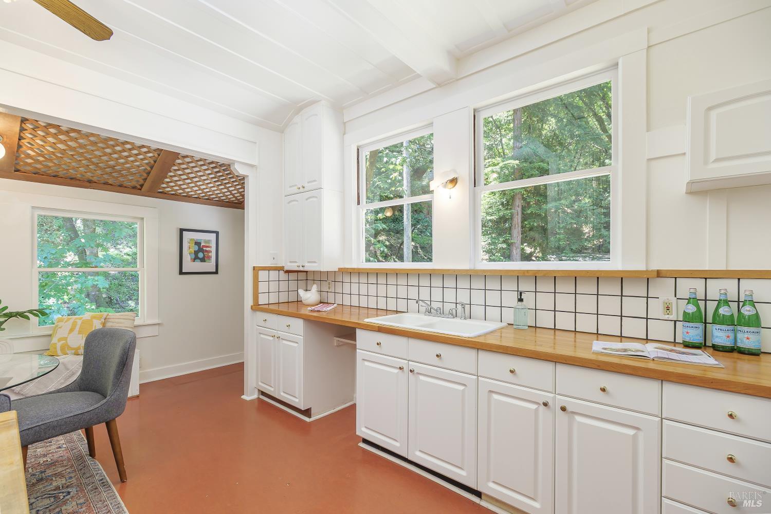 139 Scenic Road
