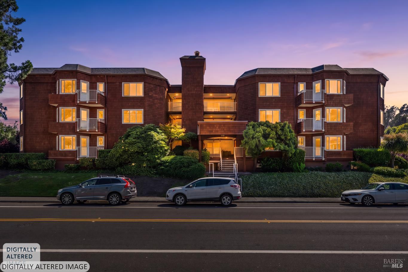 110 Seminary Drive Unit: #1E