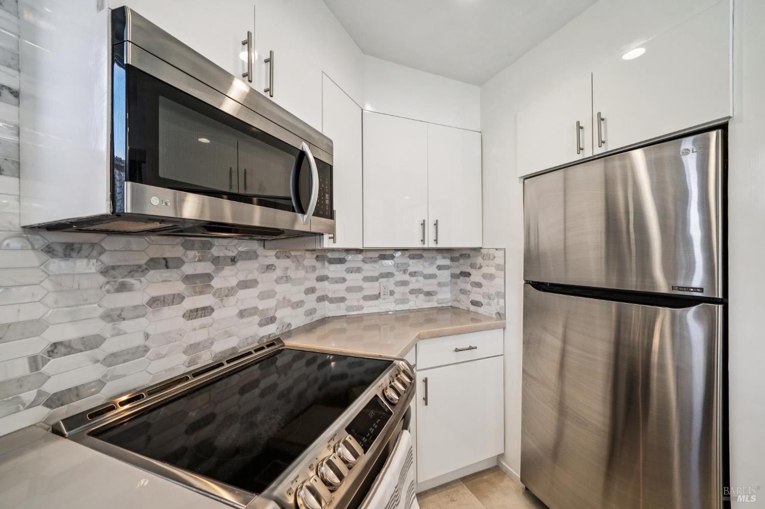 110 Seminary Drive Unit: #1E