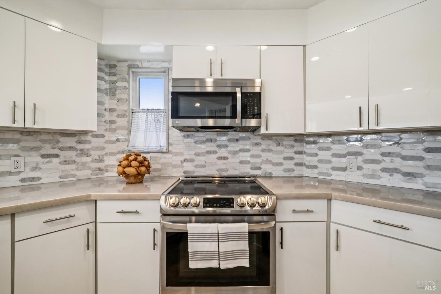 110 Seminary Drive Unit: #1E