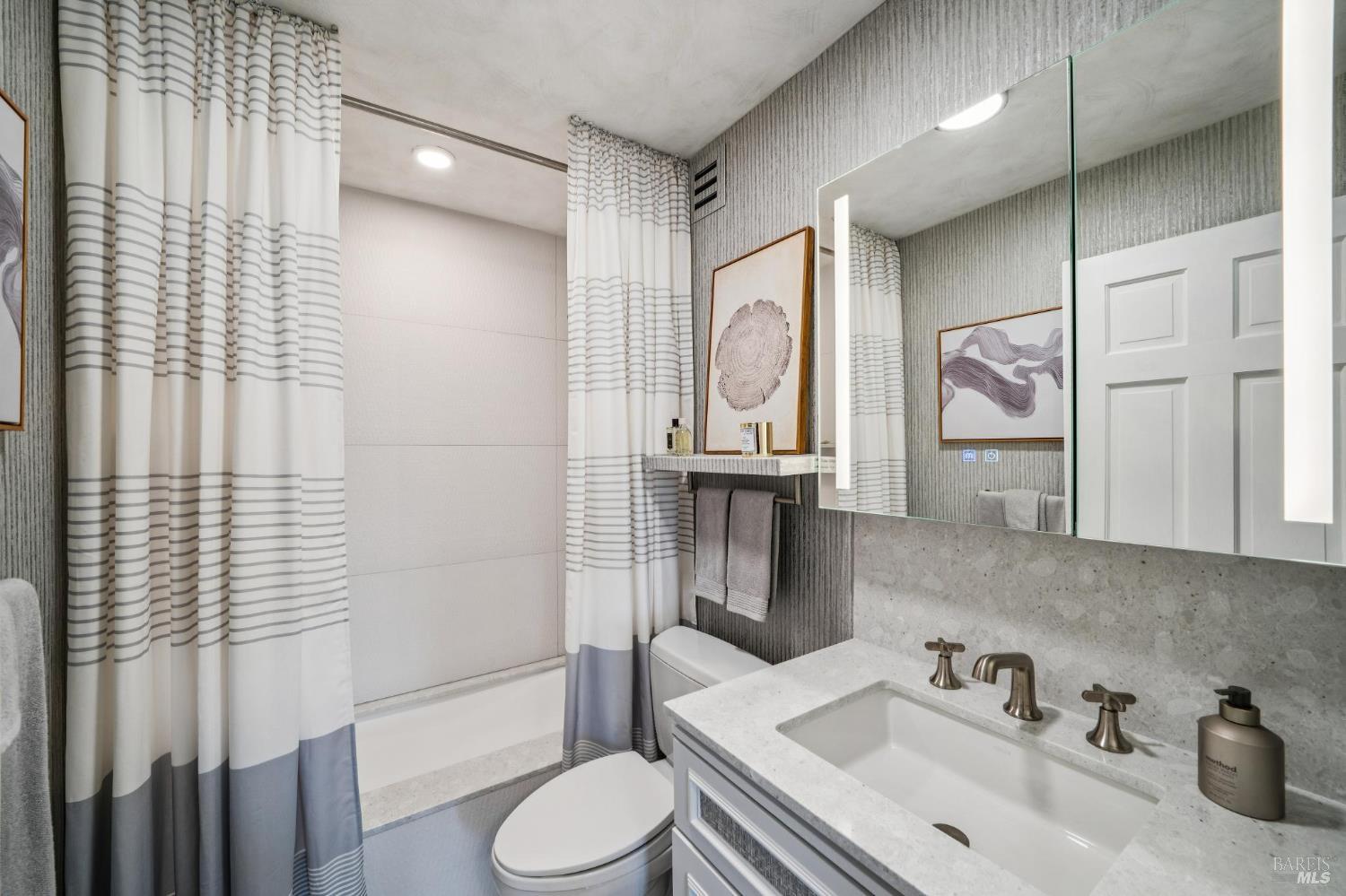 110 Seminary Drive Unit: #1E