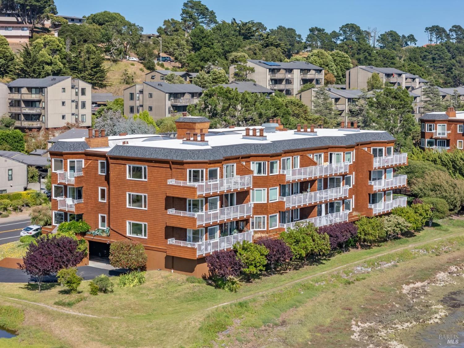 110 Seminary Drive Unit: #1E