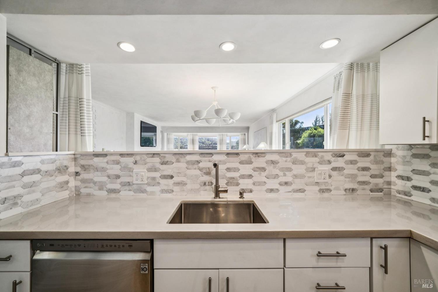 110 Seminary Drive Unit: #1E
