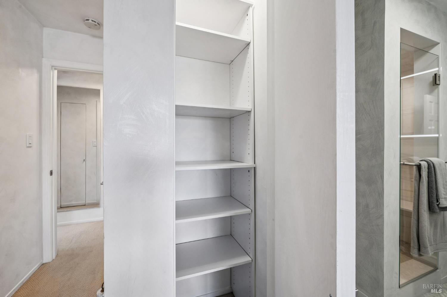 110 Seminary Drive Unit: #1E