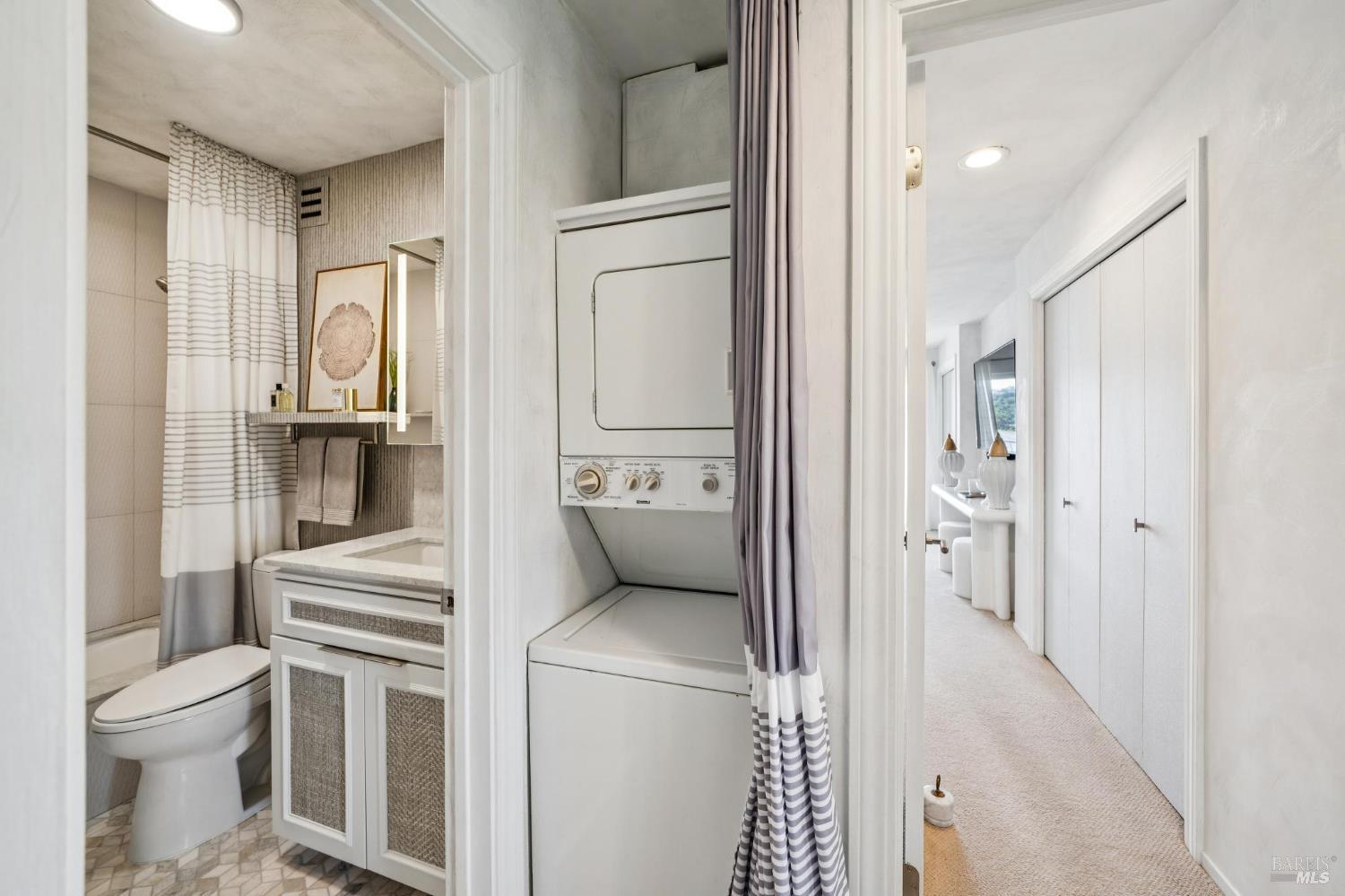 110 Seminary Drive Unit: #1E