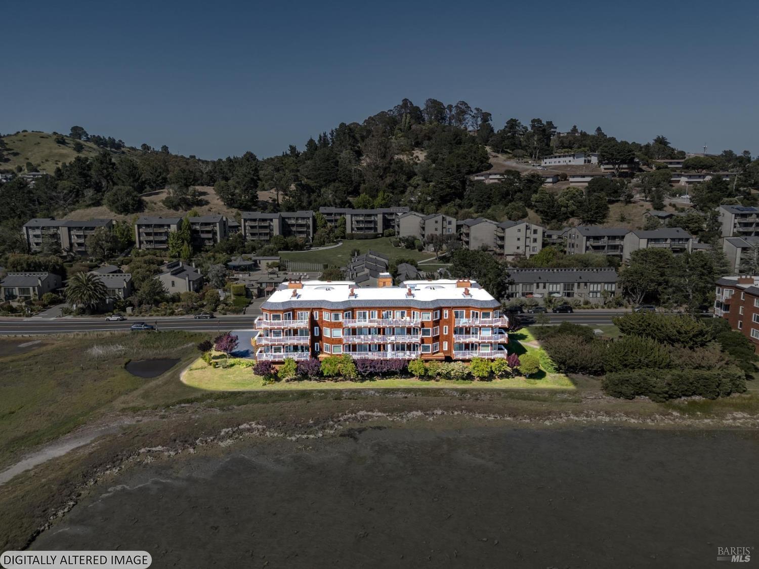110 Seminary Drive Unit: #1E