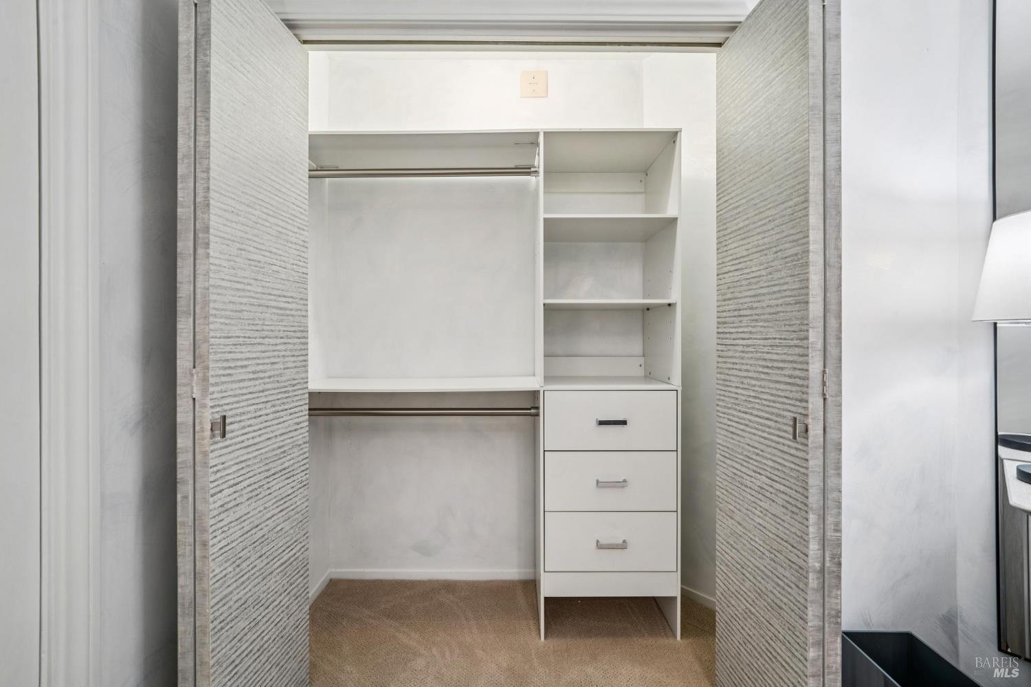 110 Seminary Drive Unit: #1E