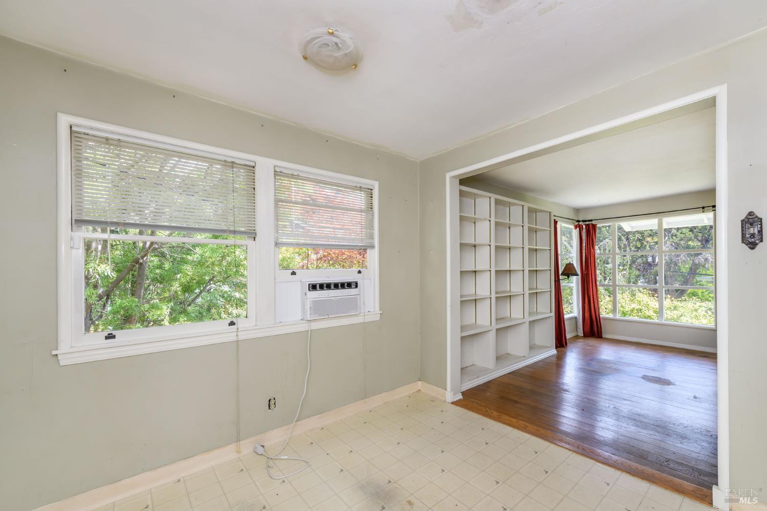 25 Maple Avenue