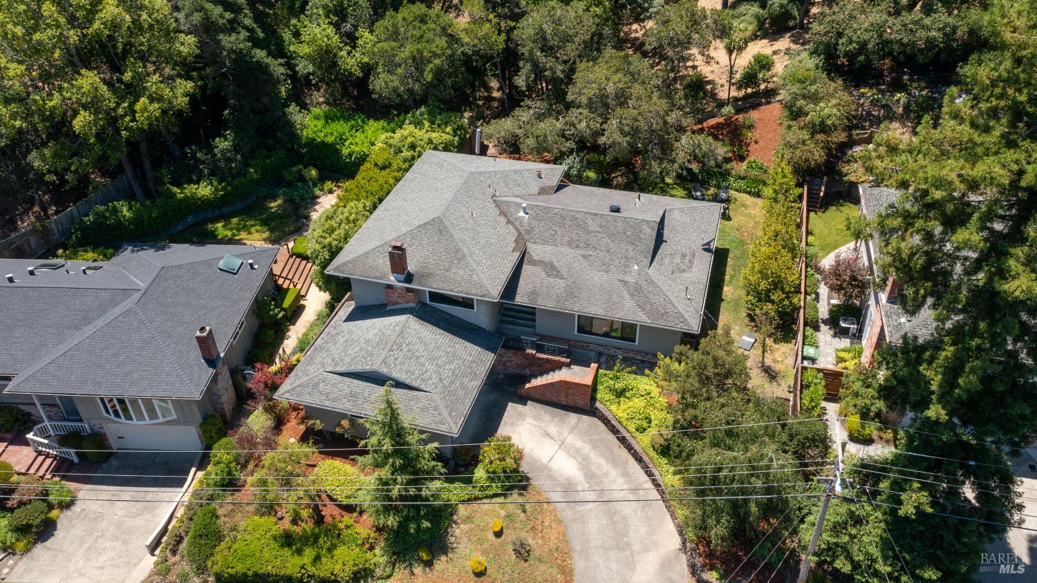 107 Rollingwood Drive