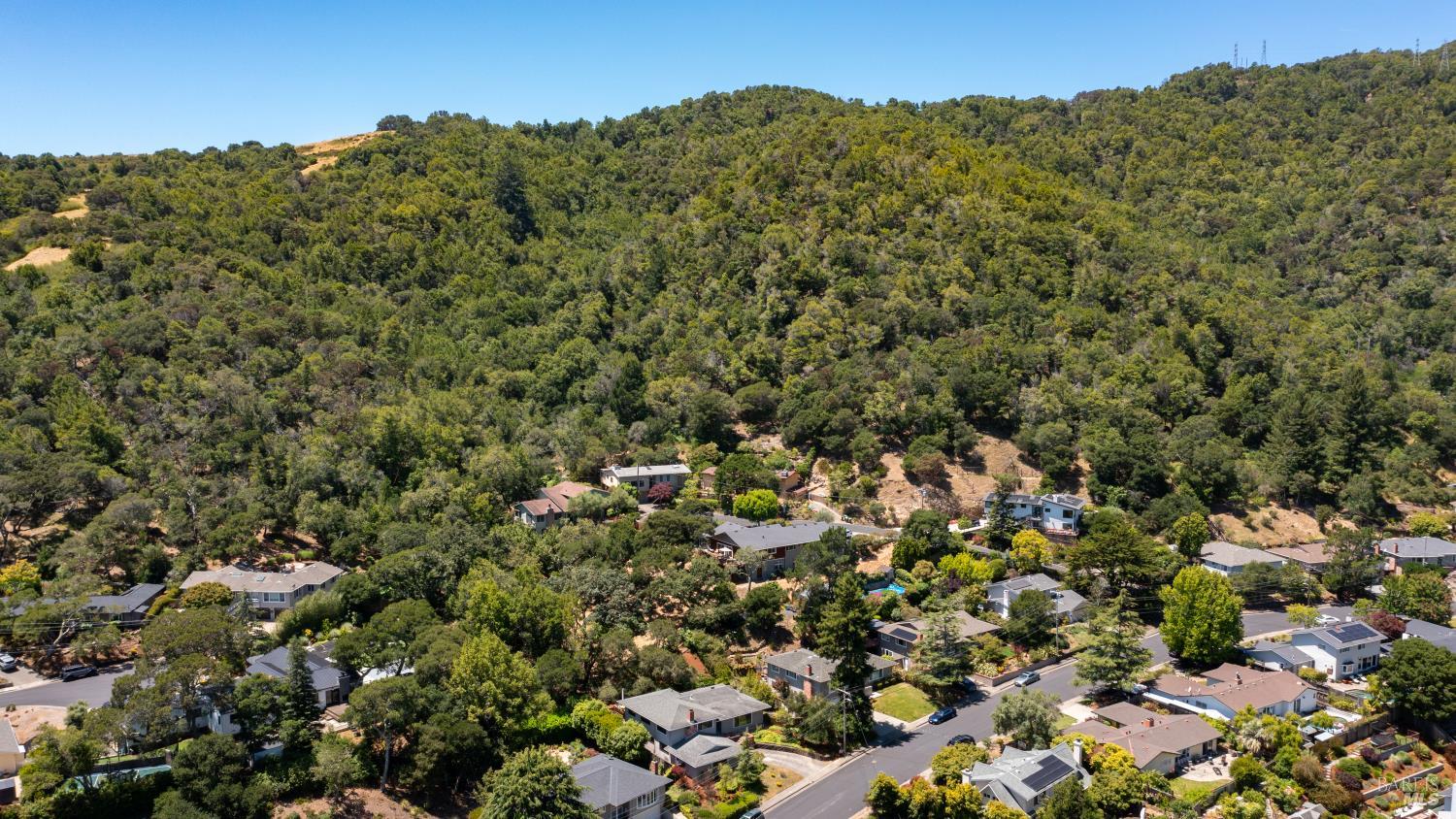 107 Rollingwood Drive
