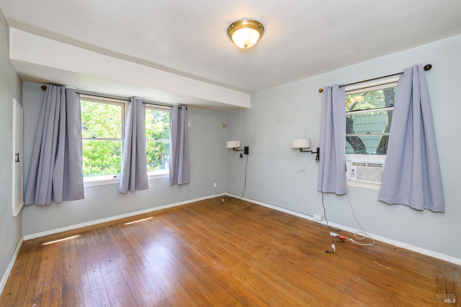 25 Maple Avenue