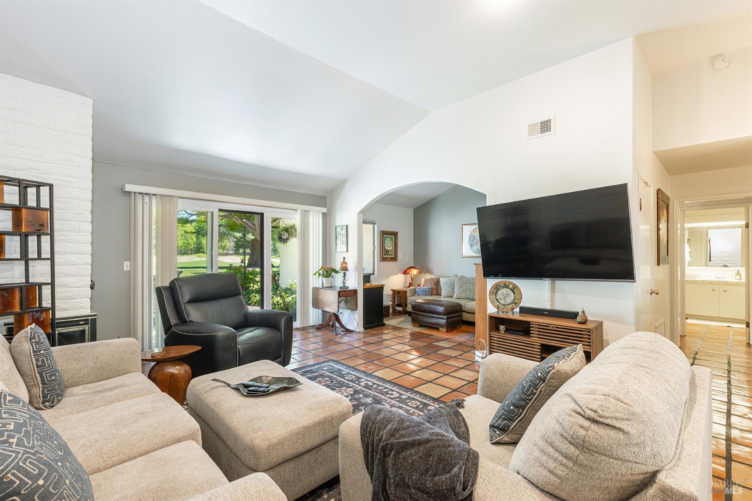 31 Fairways Drive photo 3