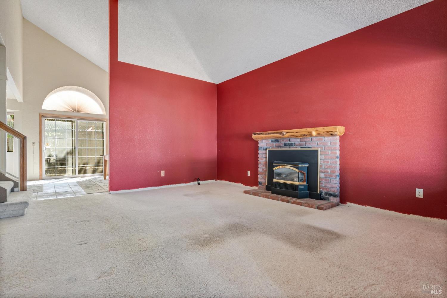 7408 Maximillian Place photo 3