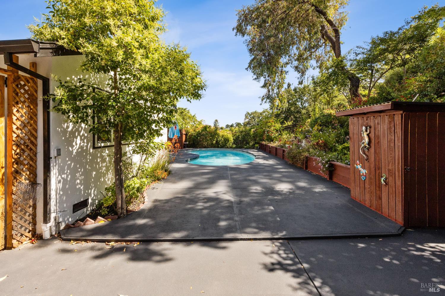823 Tamarack Drive