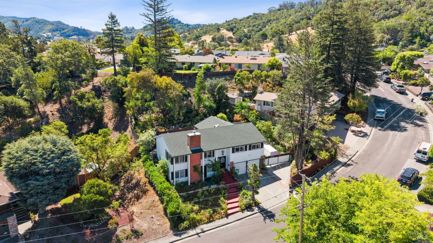 823 Tamarack Drive