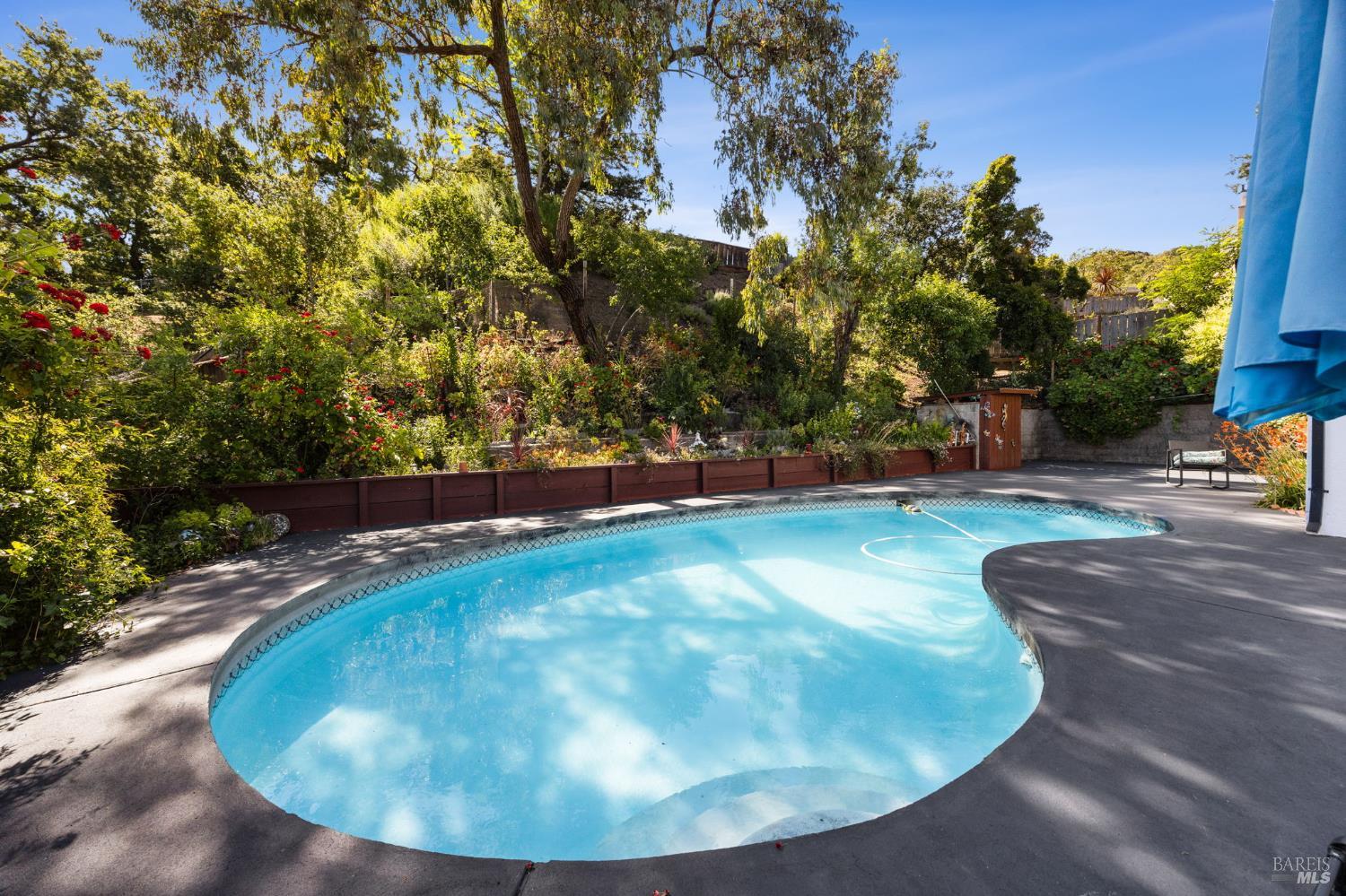 823 Tamarack Drive