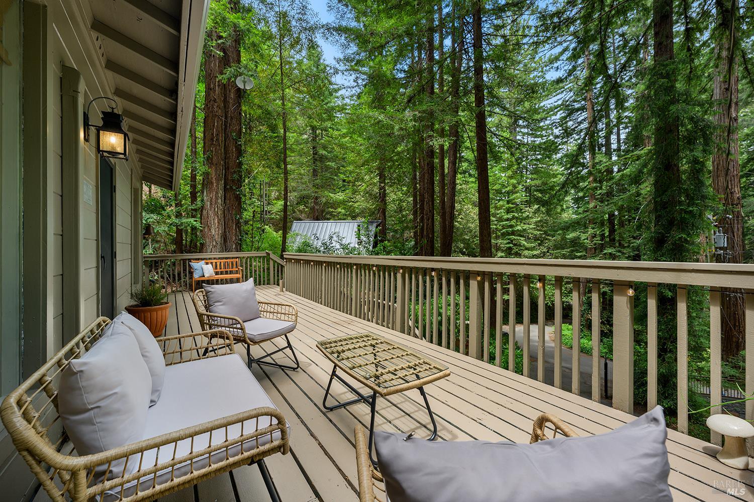 21541 Highland Terrace photo 2