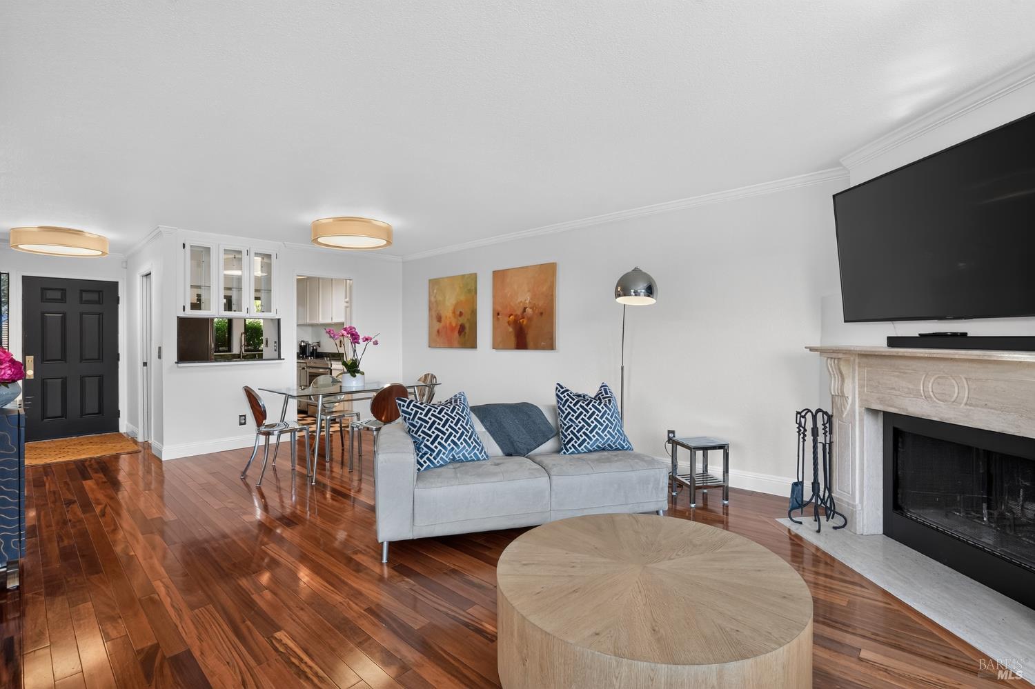 101 Headlands Court
