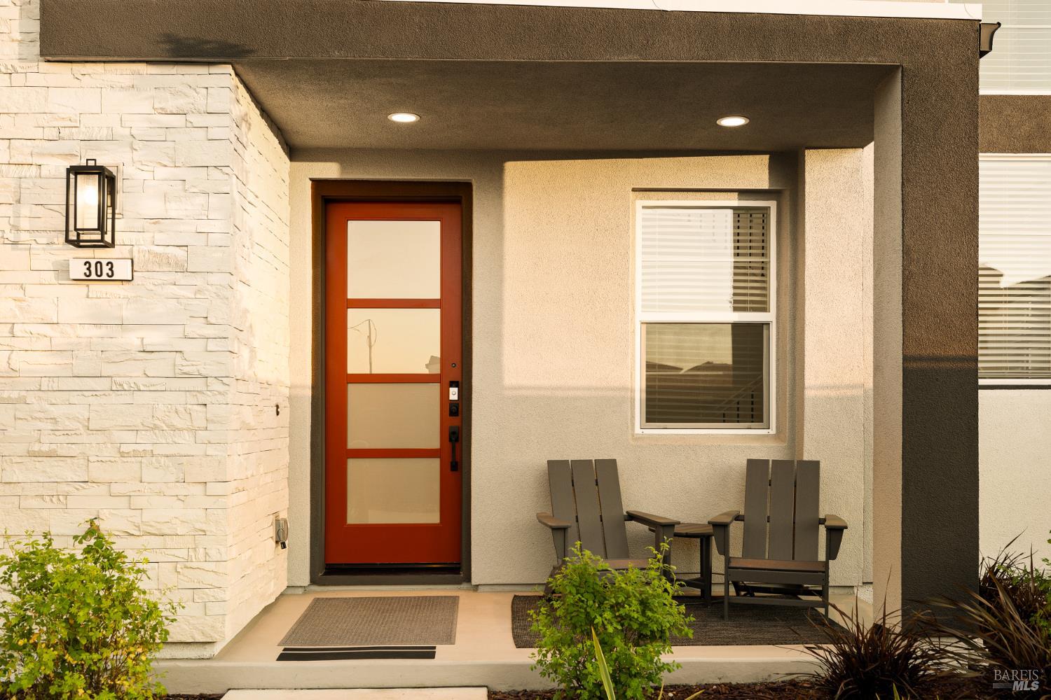 303 Flagship Drive photo 2
