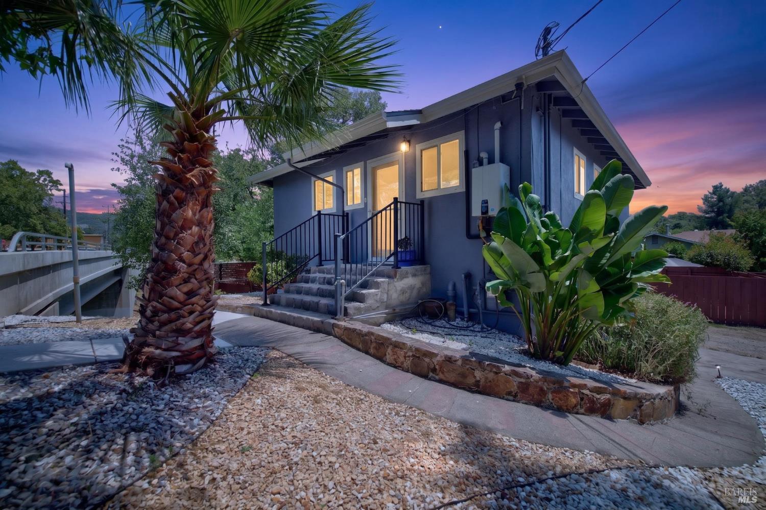 320 Boyes Boulevard photo 2