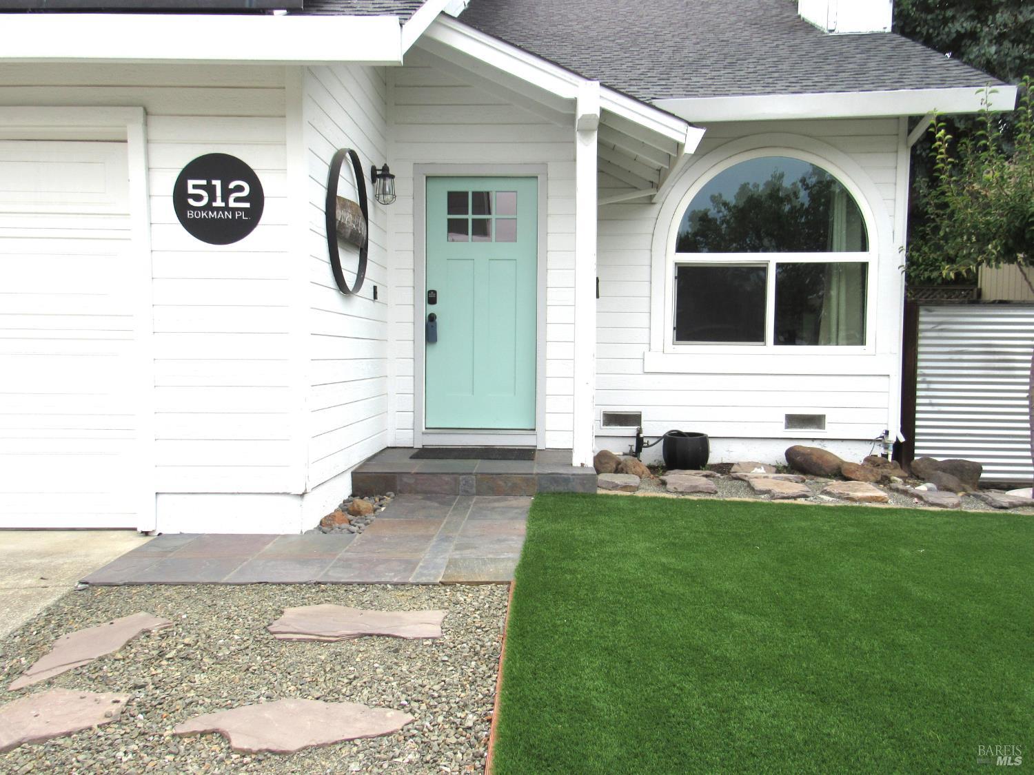 512 Bokman Place photo 3