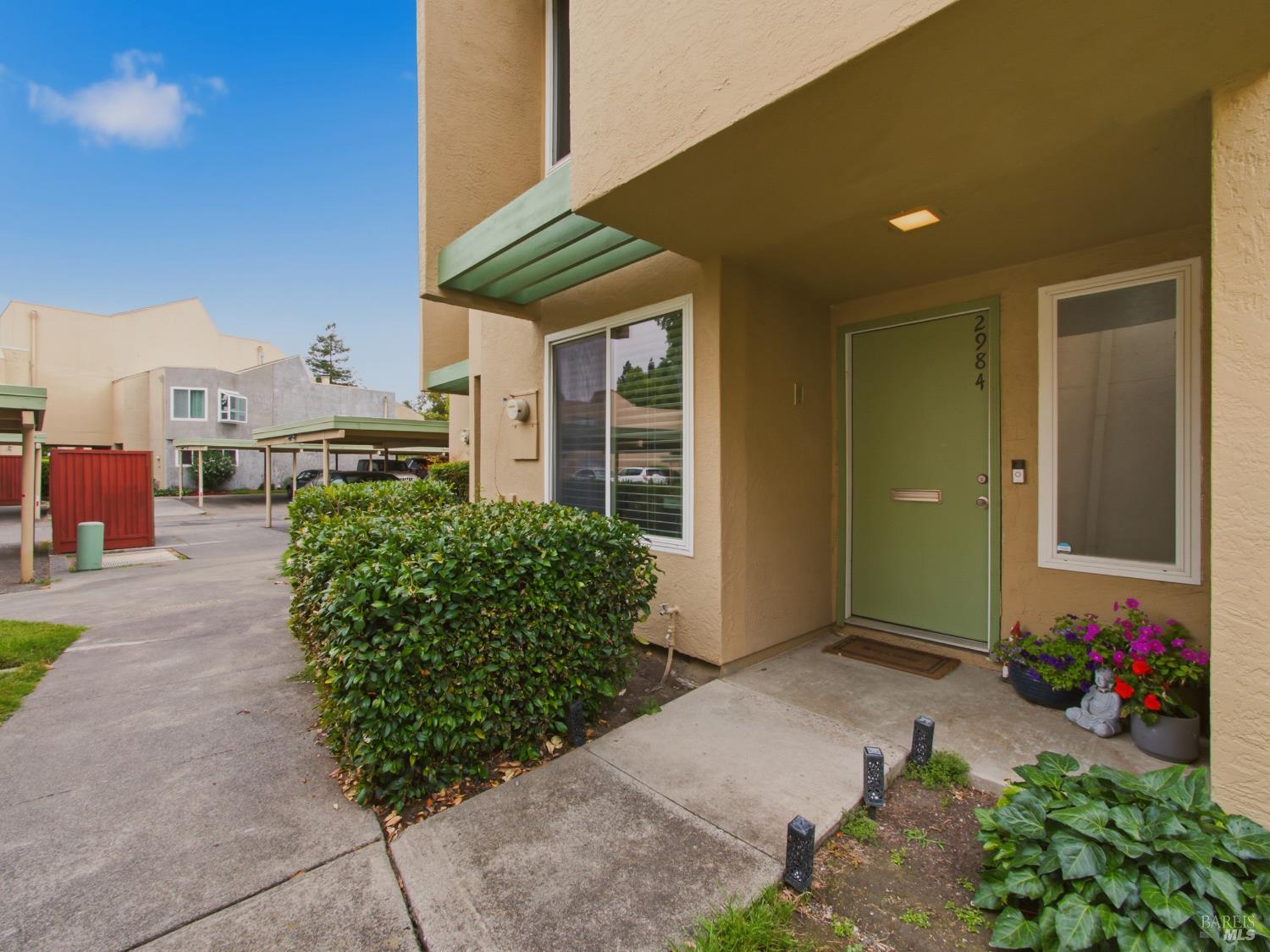 2984 Yulupa Avenue photo 3