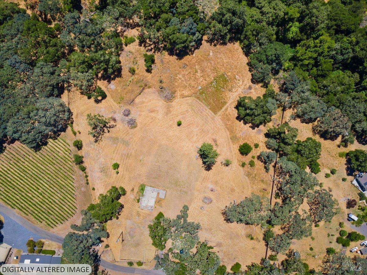 841 Leslie Road photo 3