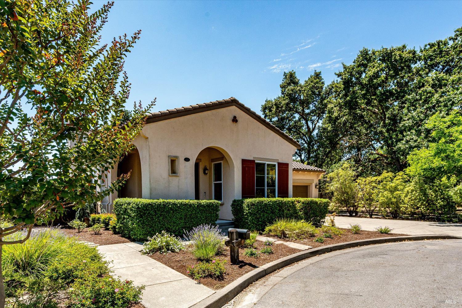 201 Macarthur Lane photo 2