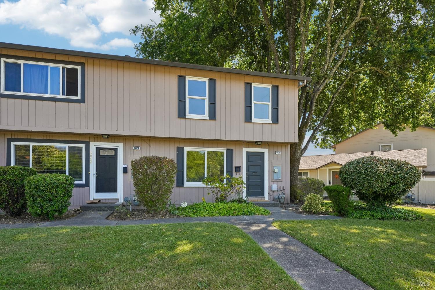 5022 Charmian Drive photo 2