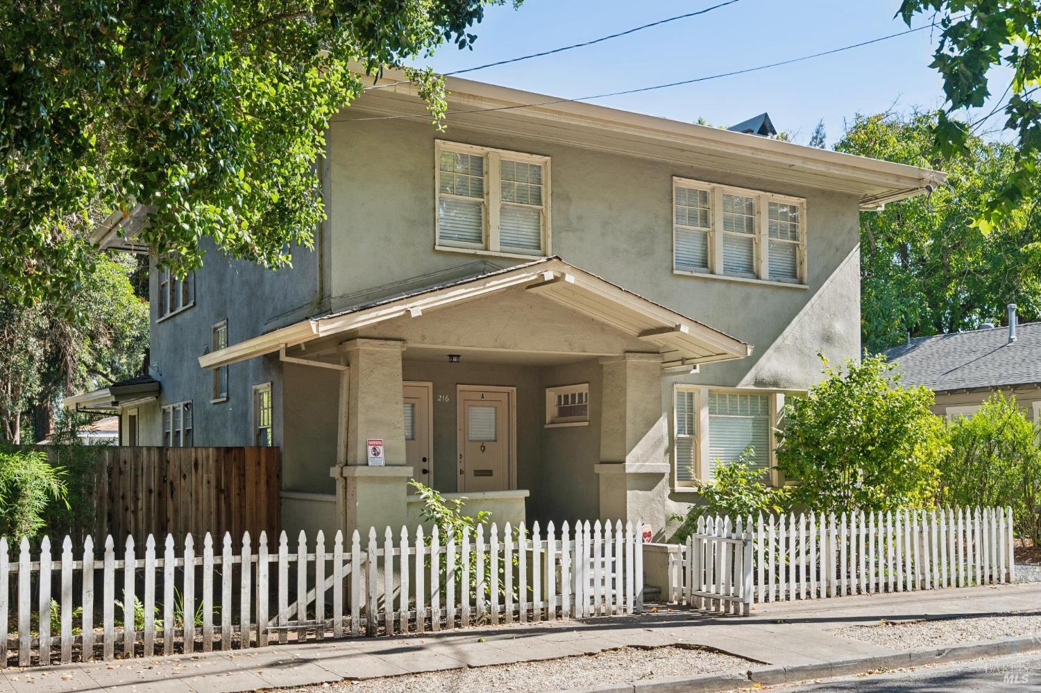 216 Hazel Street photo 2