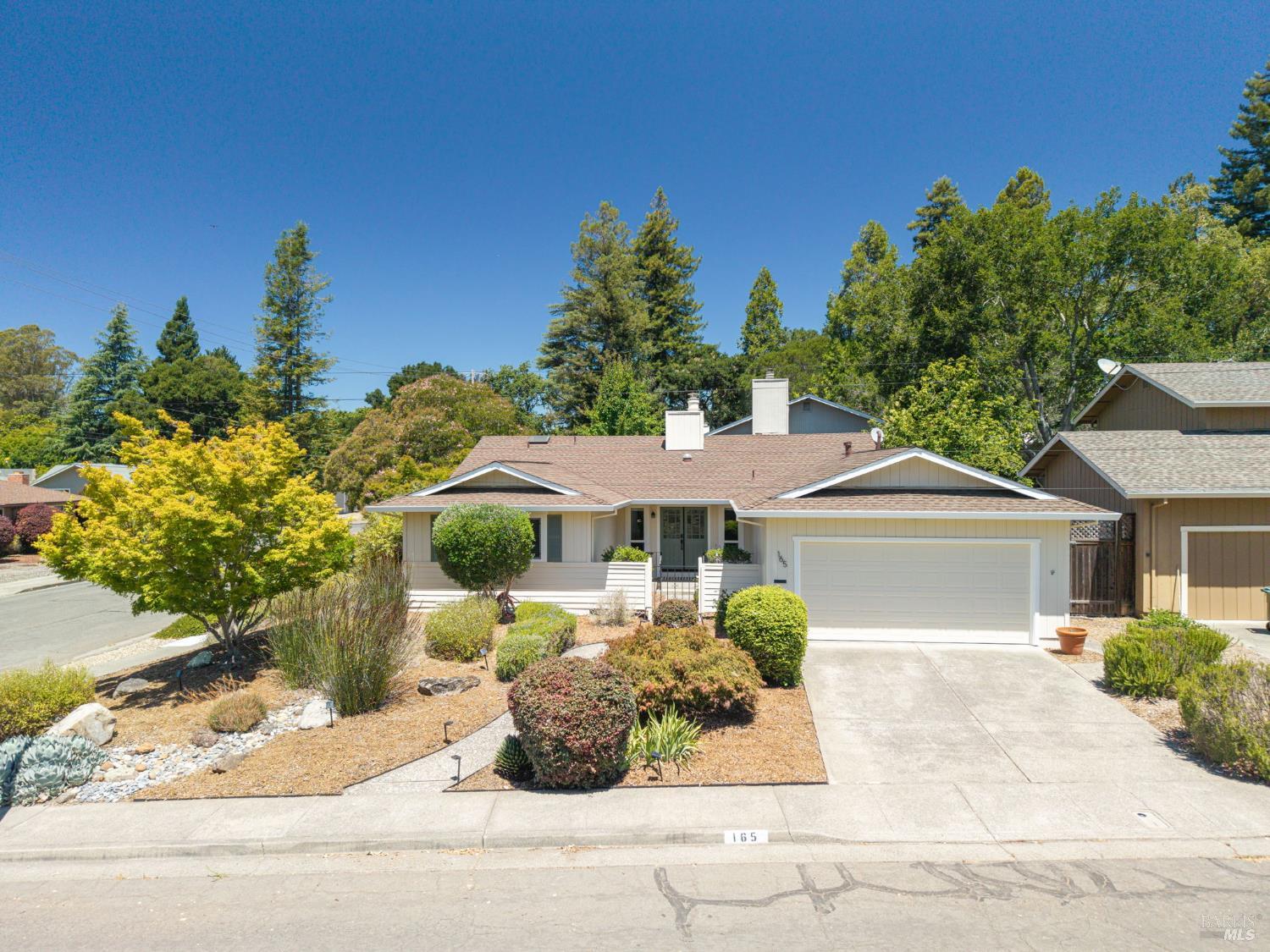 165 Pope Court photo 2