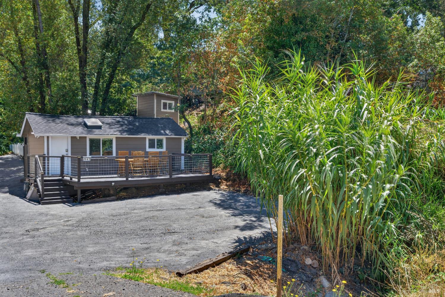 8645 Mirabel Road photo 2