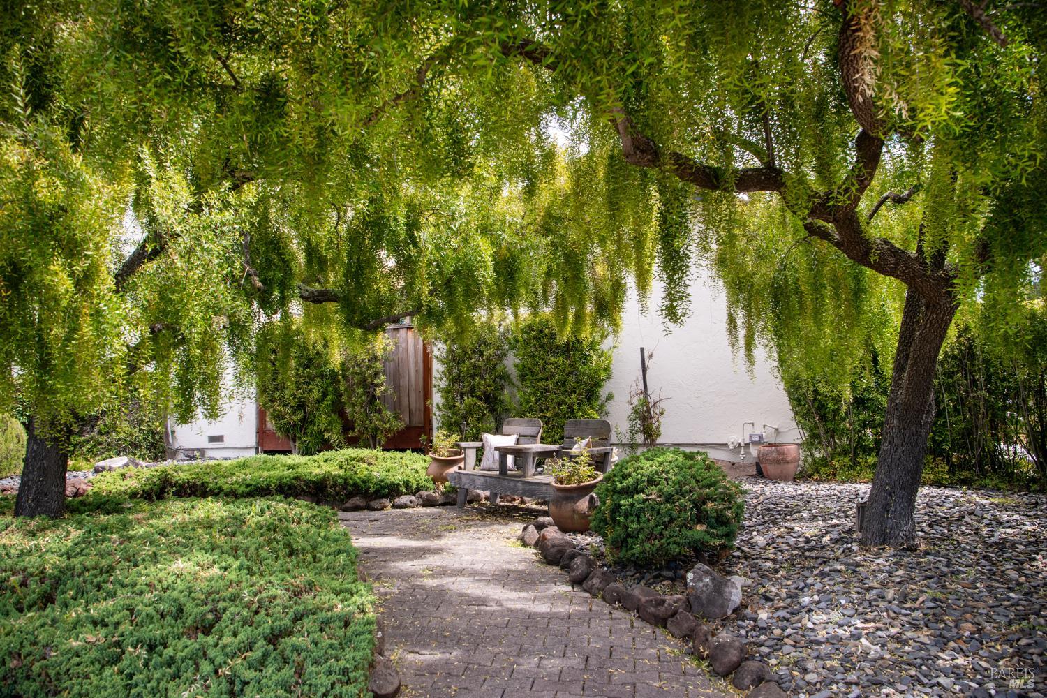 116 Glacier Court photo 3