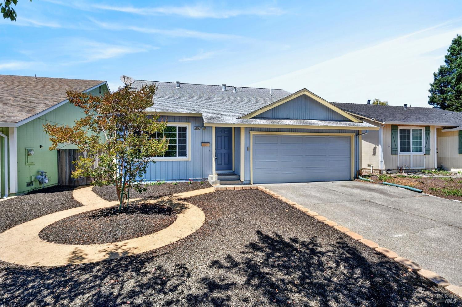 5017 Oak Park Way photo 2
