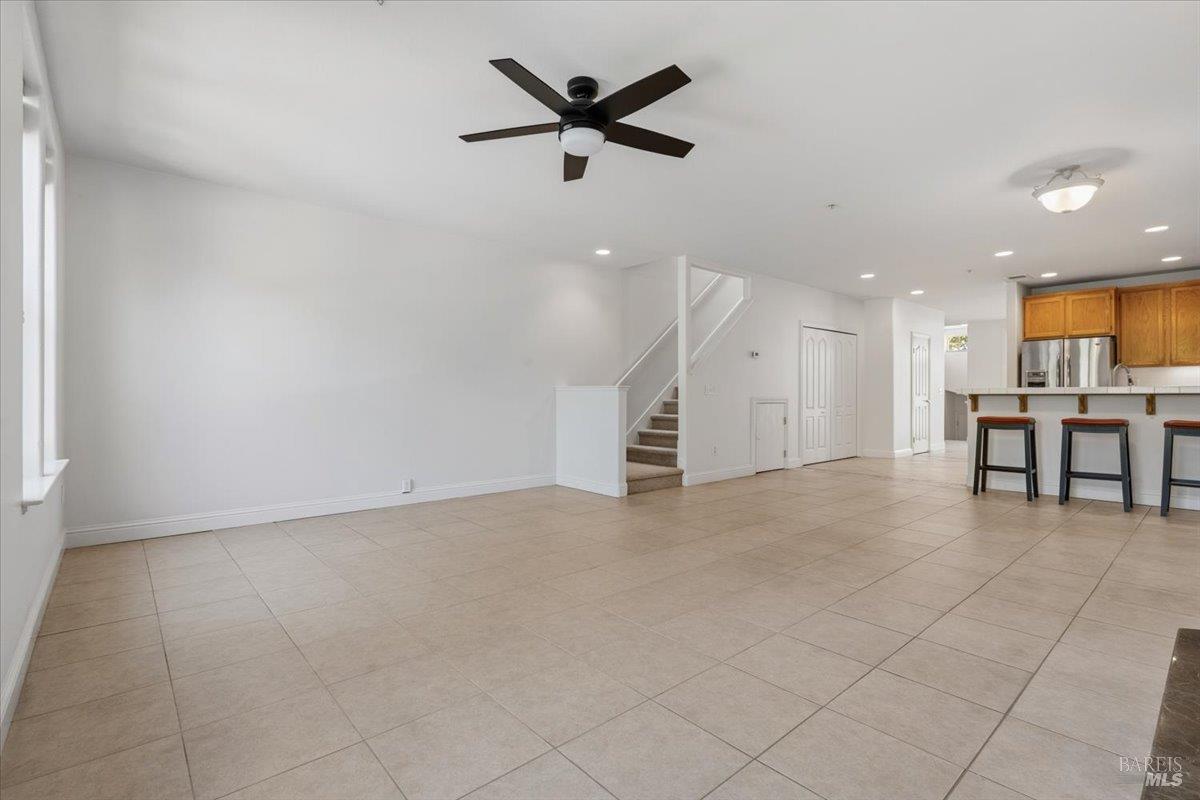 676 Mcclelland Drive photo 3
