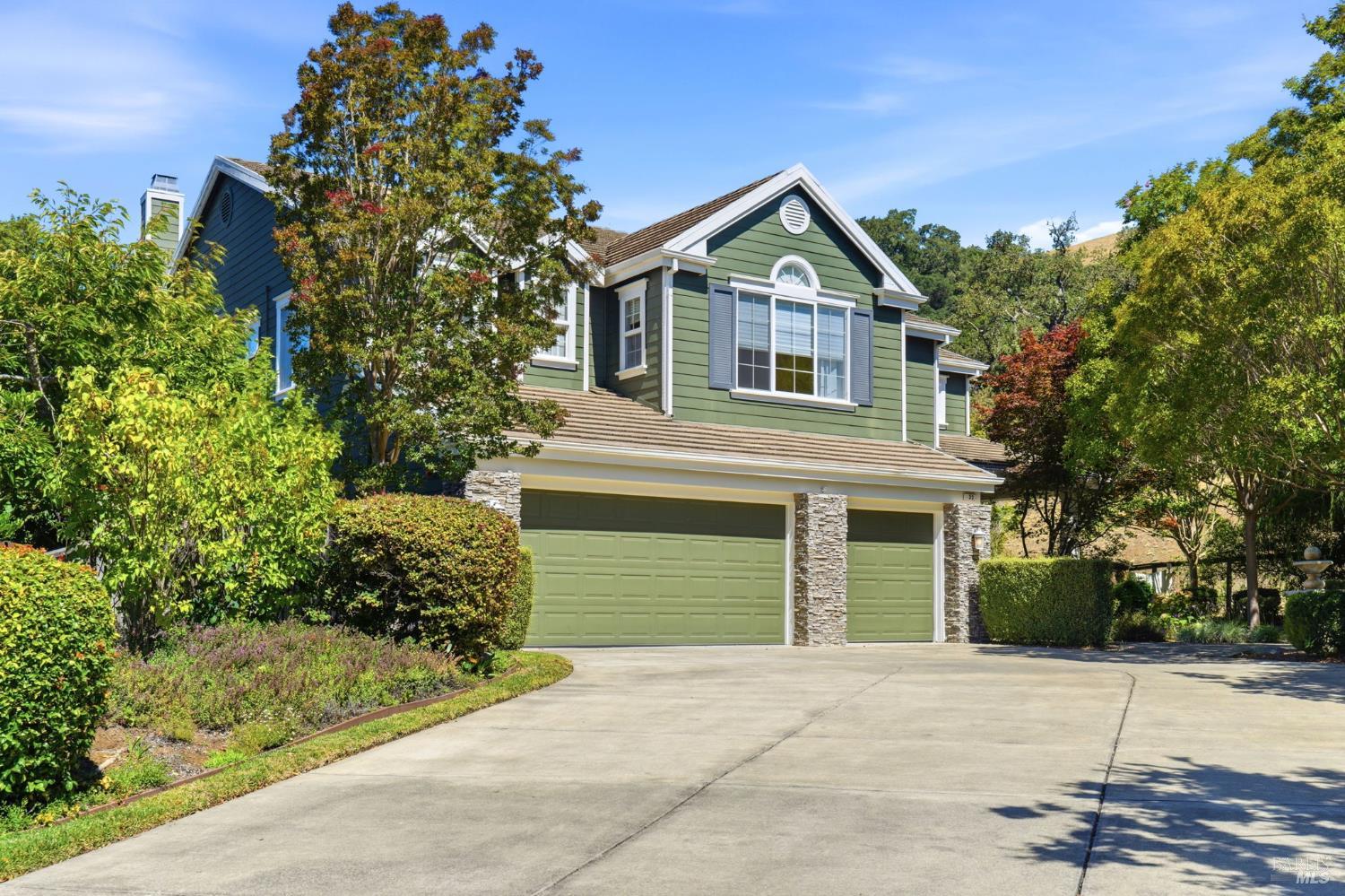 33 Pepper Creek Way