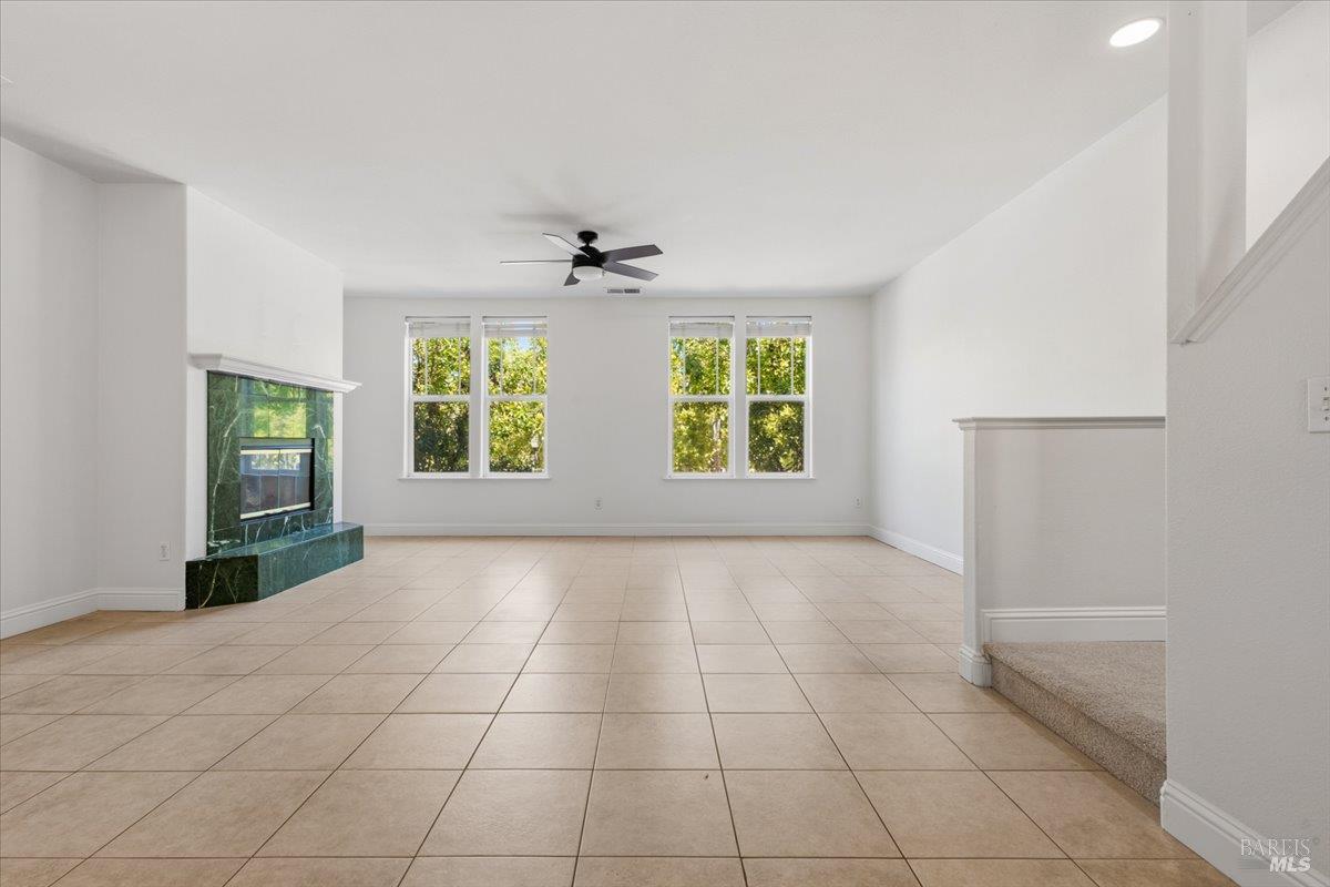 676 Mcclelland Drive photo 2