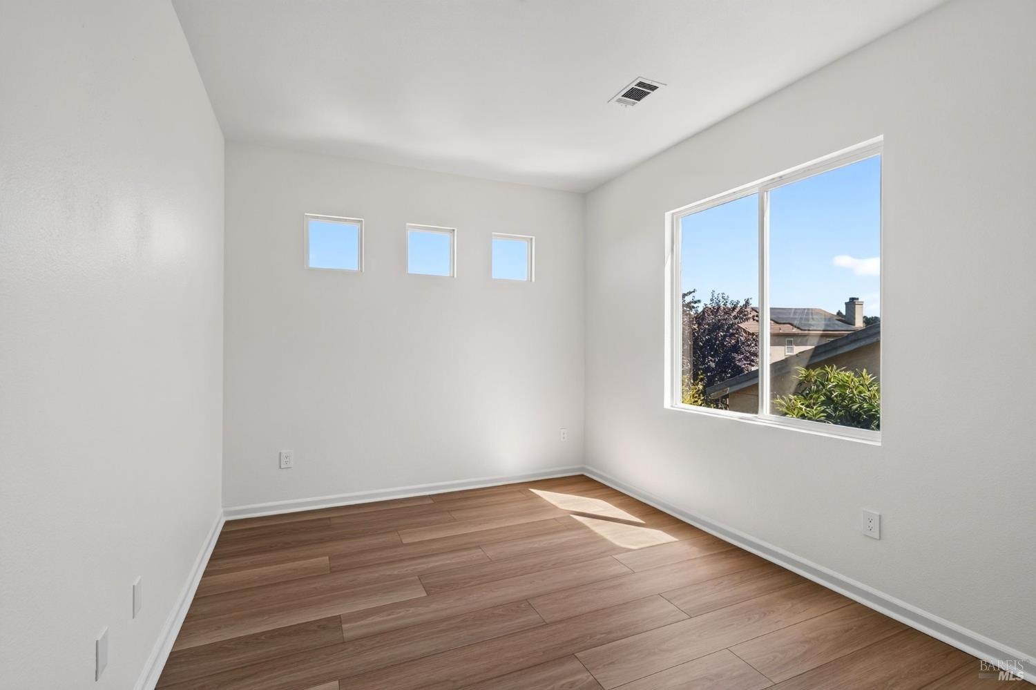 MLS #326065189 image #33