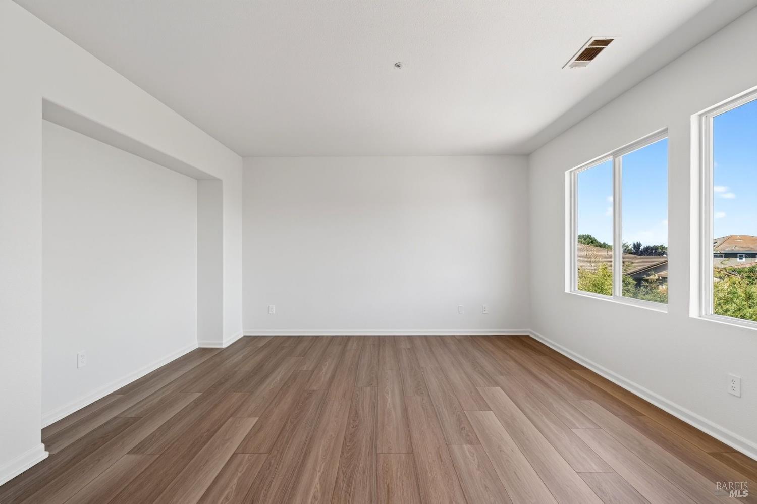 MLS #326065189 image #17