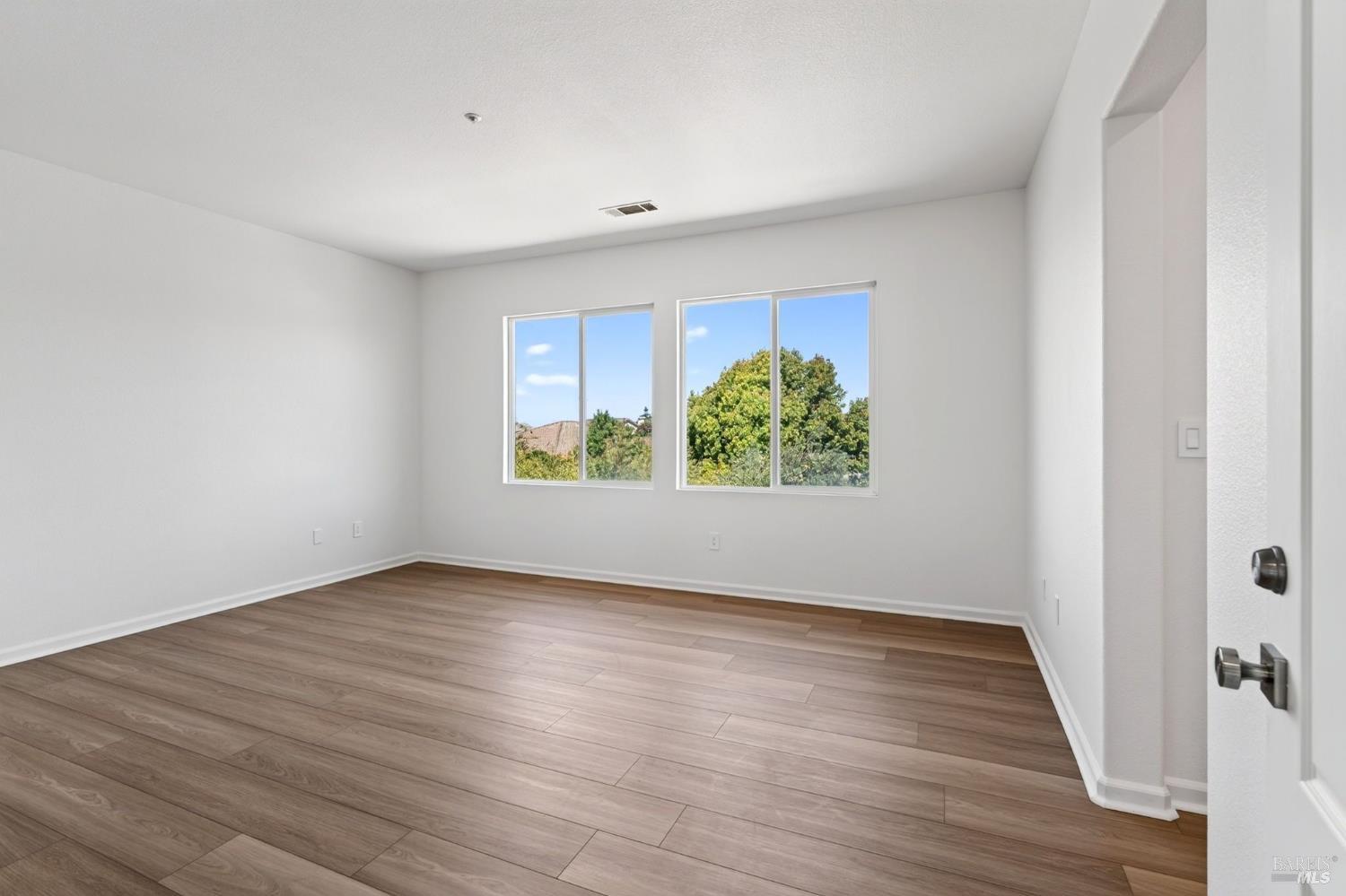 MLS #326065189 image #16