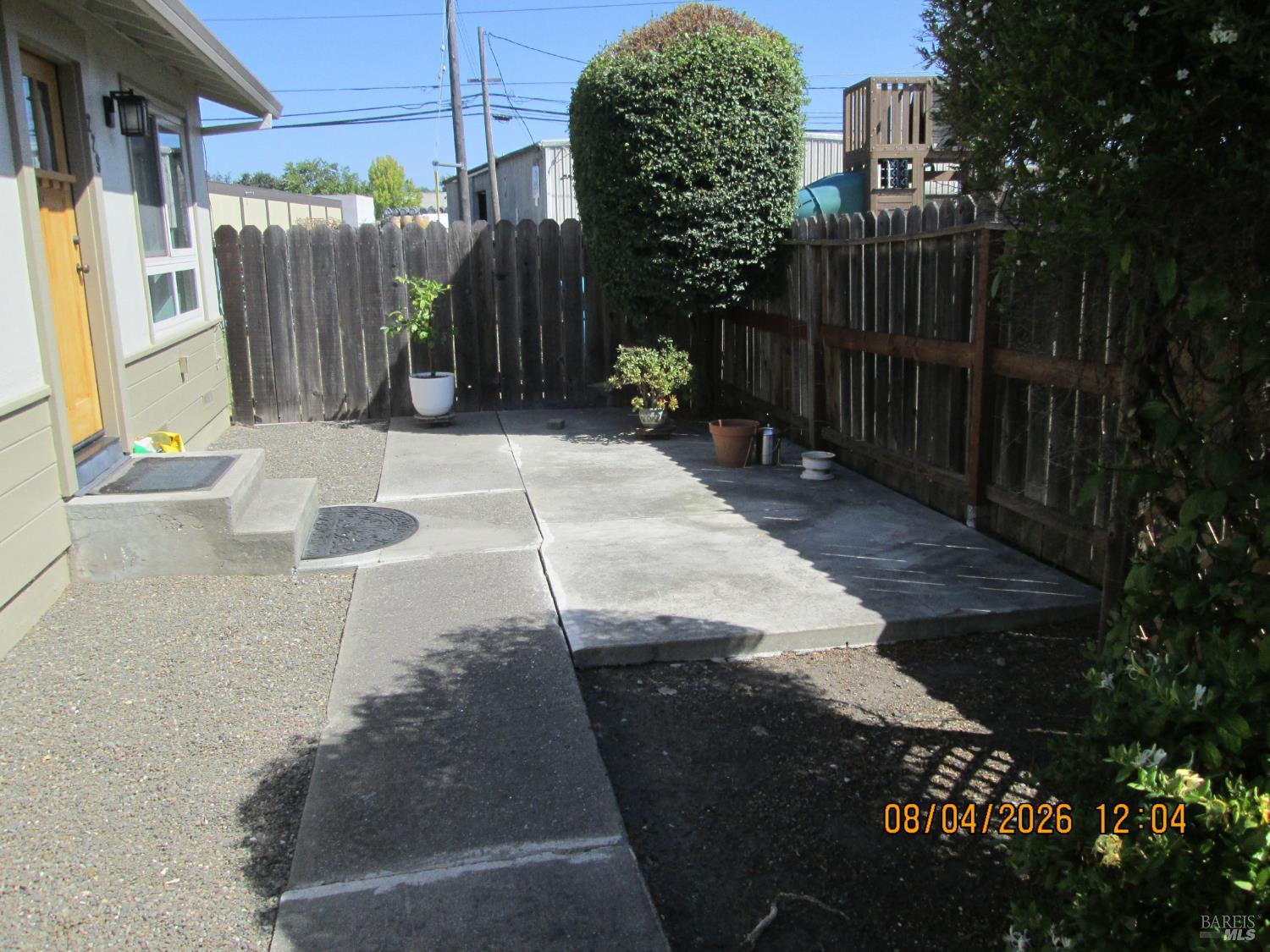 227 Decker Street photo 2