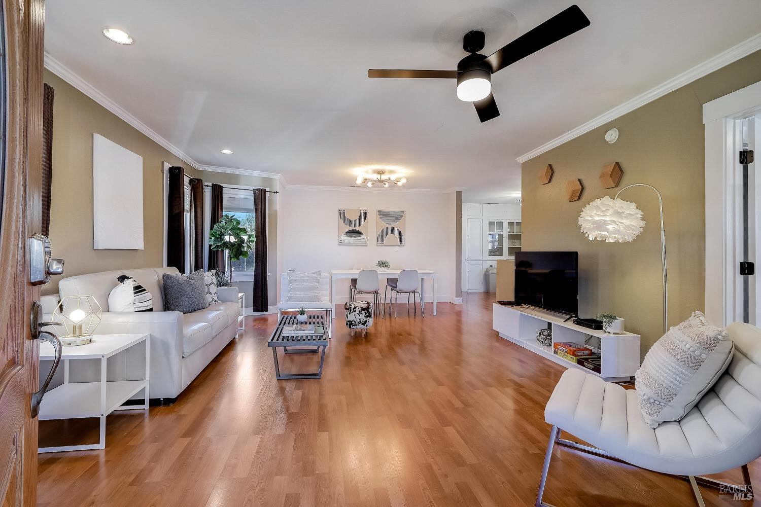 1343 B Street photo 2