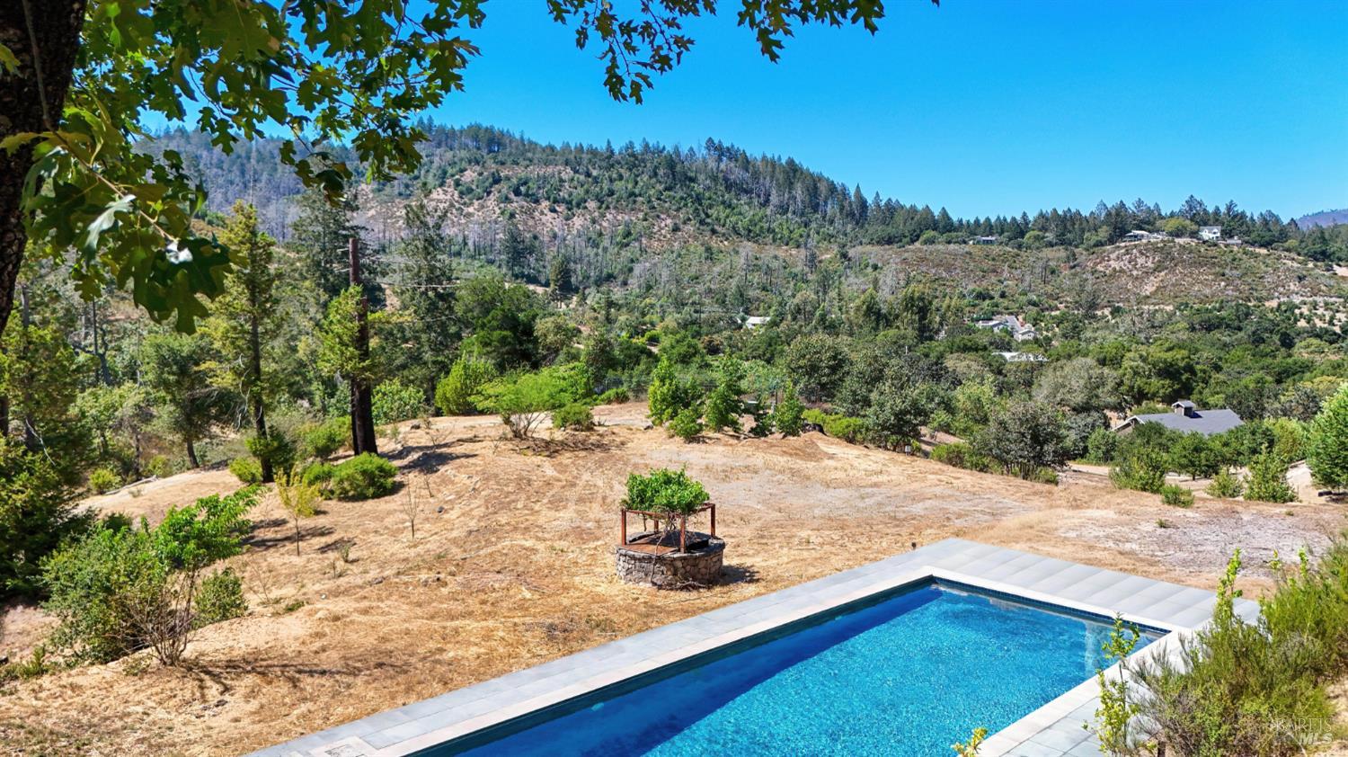 2050 Schultz Road photo 2