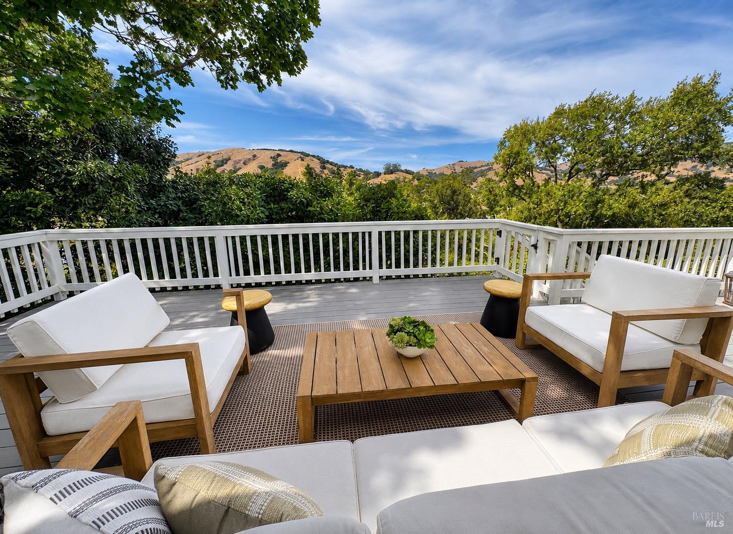13 Sutro Court photo 3