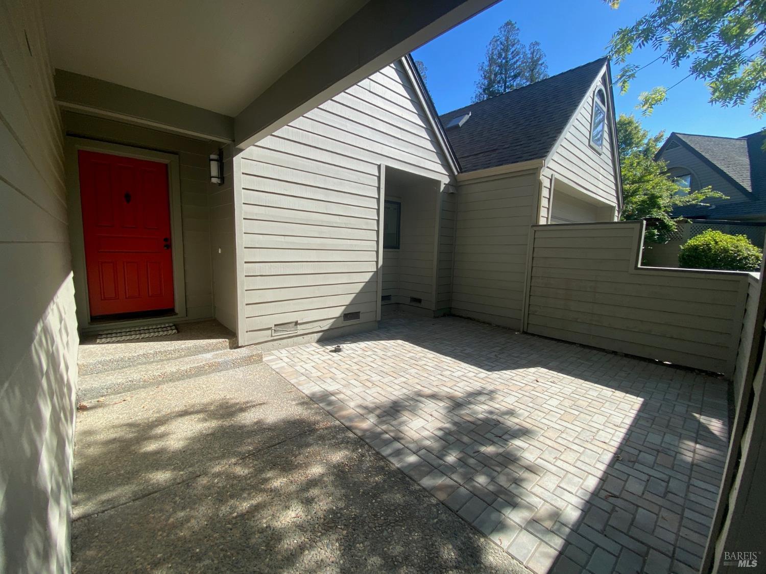 1377 Saint James Drive photo 2