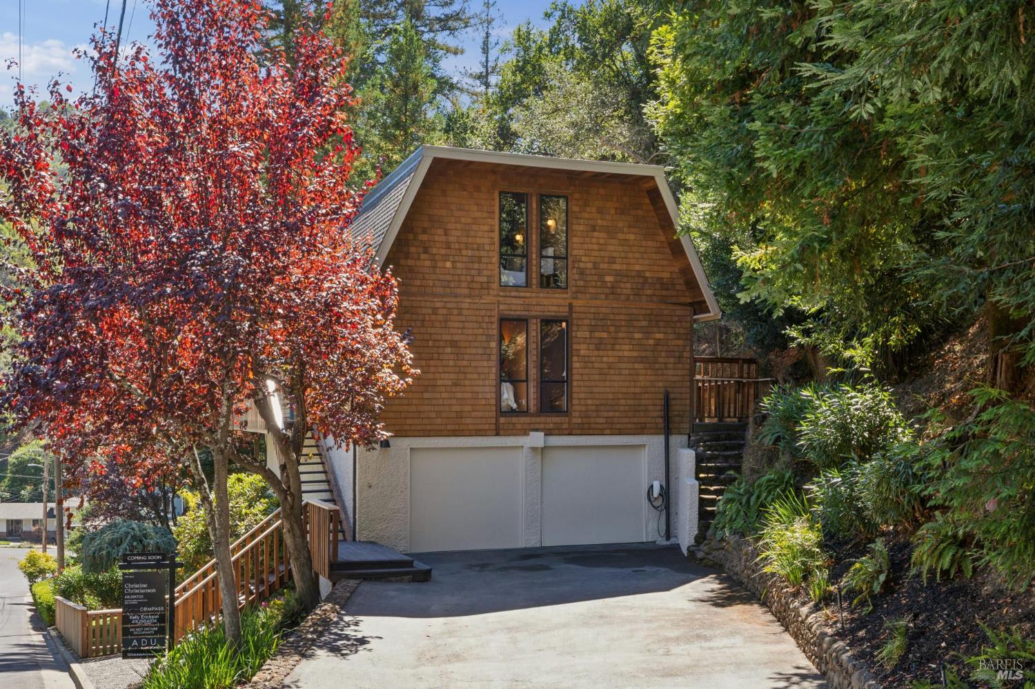 15 Oakdale Avenue