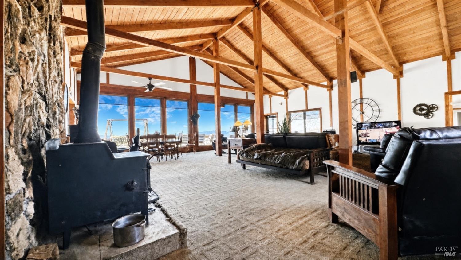 34100 Mendocino Pass Road