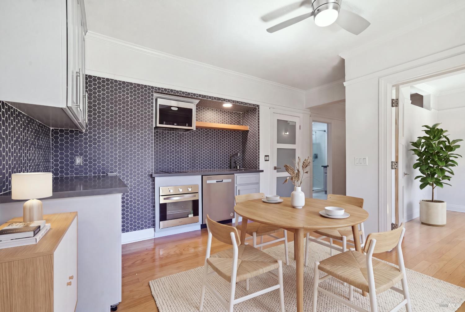 1715 Sonoma Boulevard 212