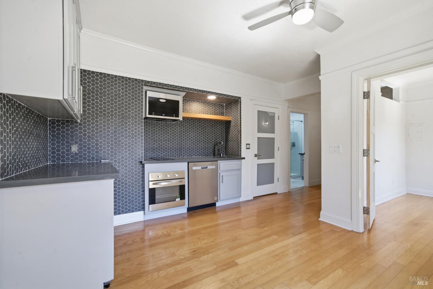 1715 Sonoma Boulevard 212