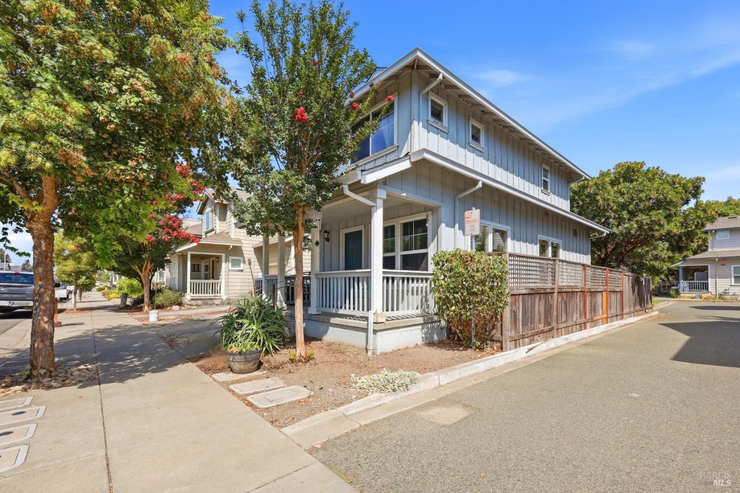 1322 Trombetta Street photo 3